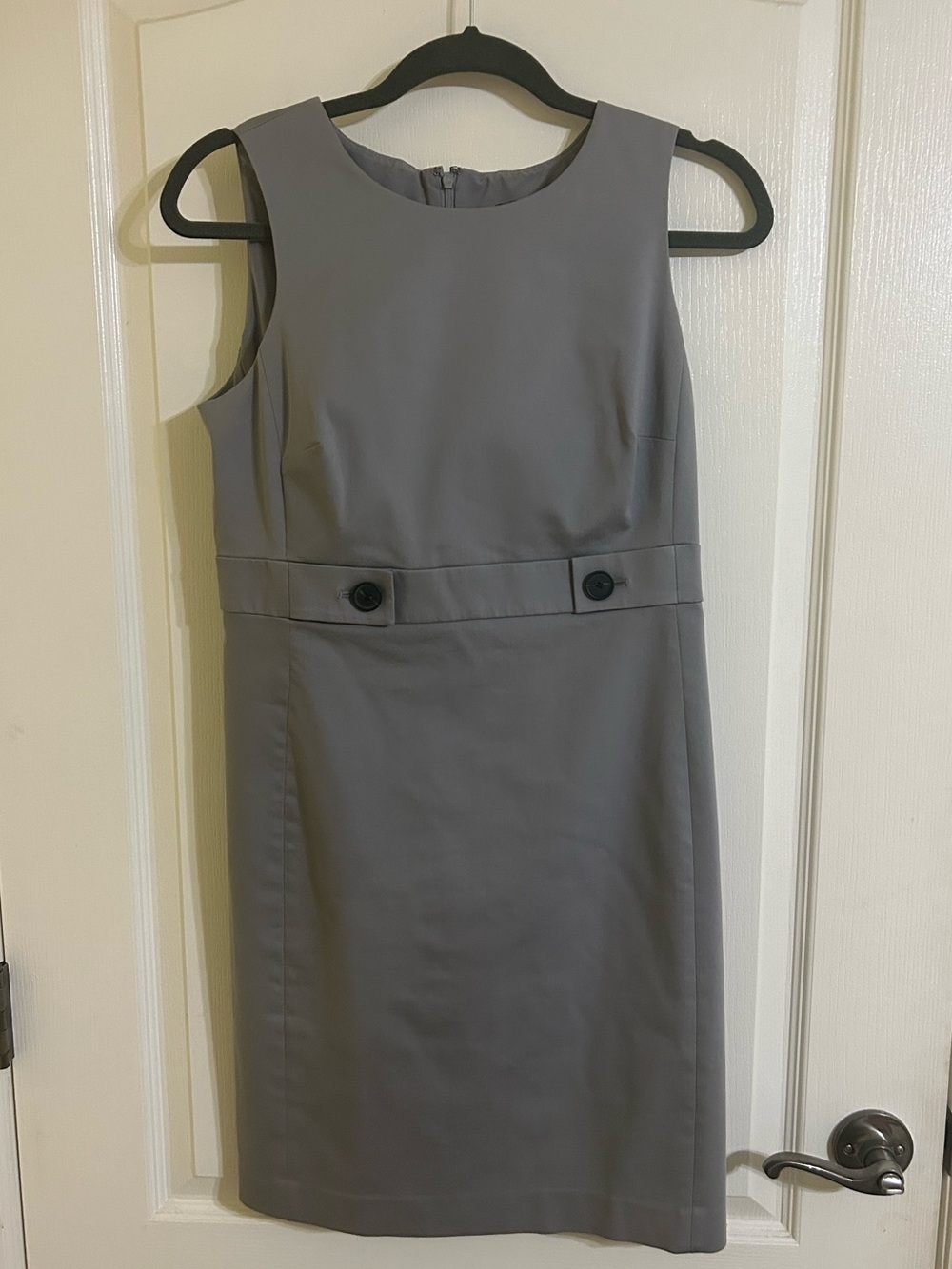 Ann Taylor Sleeveless Sheath Dress in Gray
